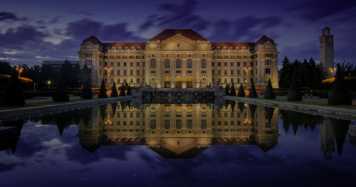 Debrecen | Párizsi udvar